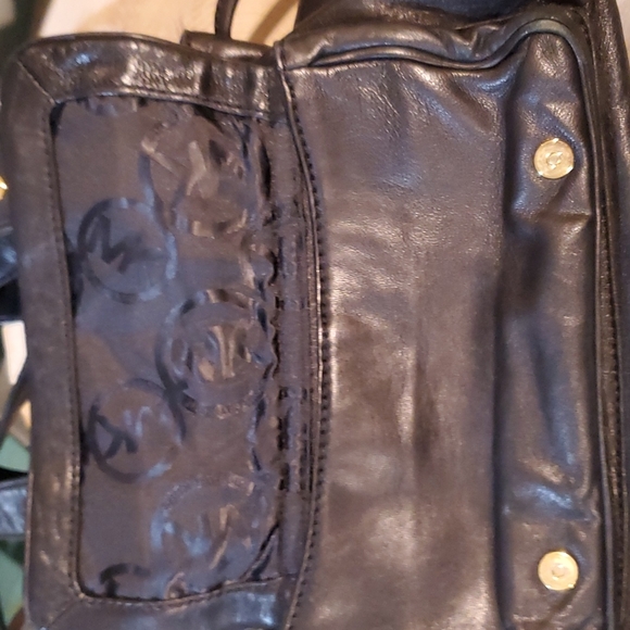 BLACK MICHAEL KORS BLACK WITH GOLD TRIM - Picture 6 of 11